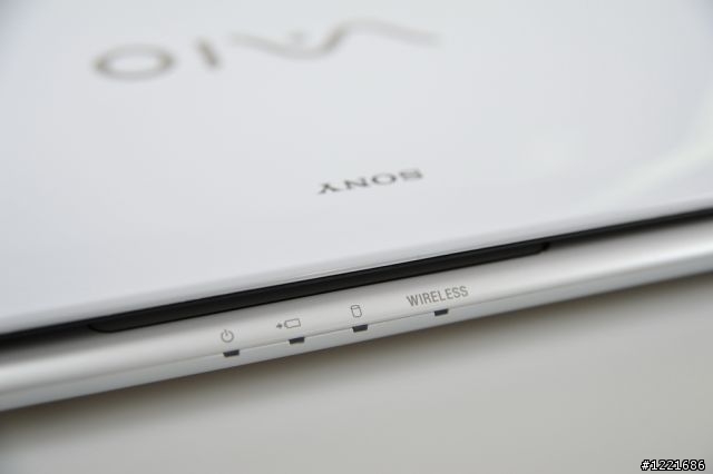 [開箱試用]SONY VAIO E系列小筆電SVE11116FW