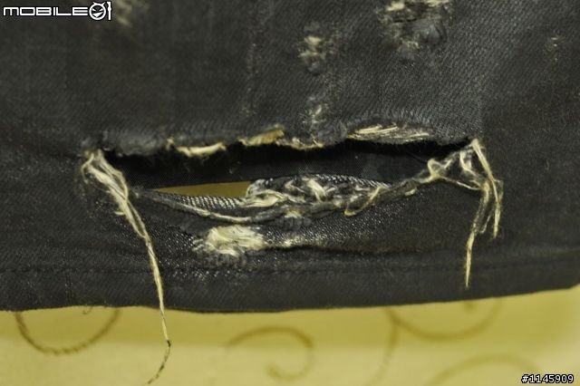 [傳說中的...]Dior Homme 04SS Destroyed 黑膠破褲