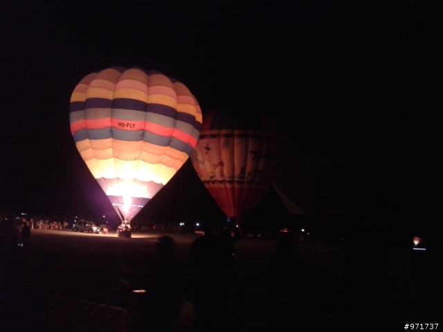 感謝老天爺真幫忙讓我如願>>>熱氣球光雕音樂會