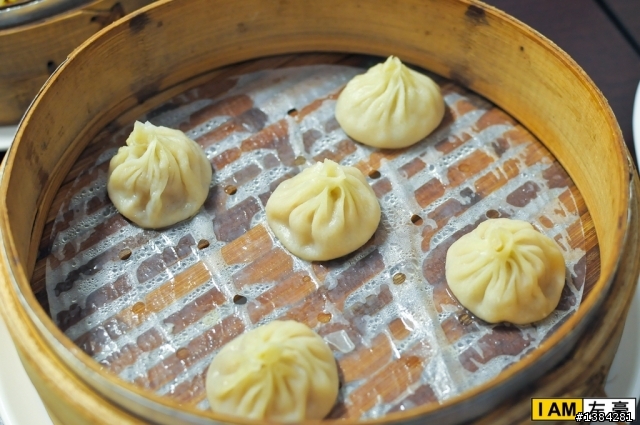 [食記] 龍城湯包  (推龍城雞腿麵~)
