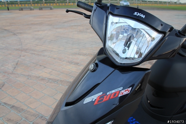 [開箱] 很搞剛的SYM GT125 EVO開箱分享