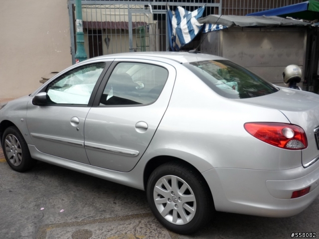 馬來西亞街頭不同的車車 您可辨識幾種