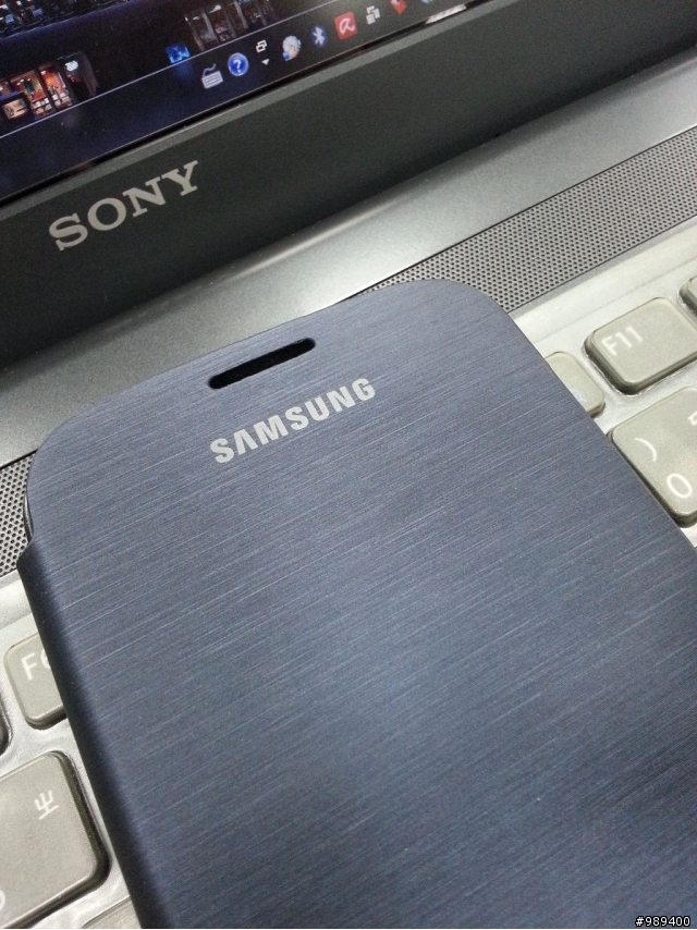 ◢開箱◣我的早鳥預購活動贈品SIII 32GB--原廠藍色皮套及16GB記憶卡