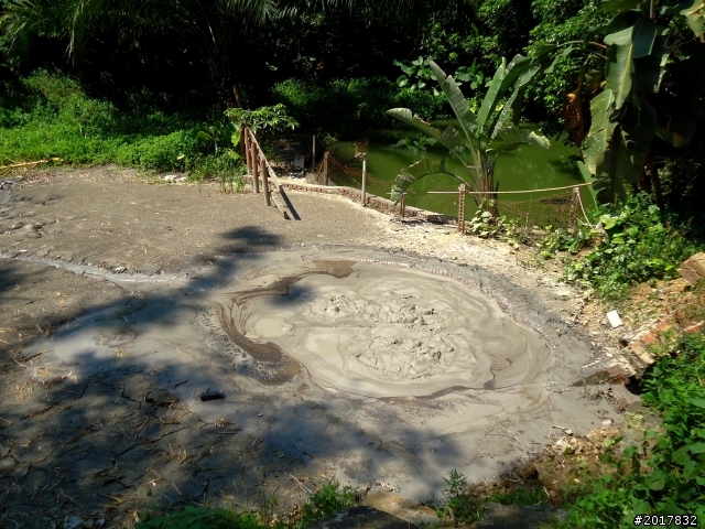 2012-7-10高雄燕巢惡地形絕地逢生險象之旅
