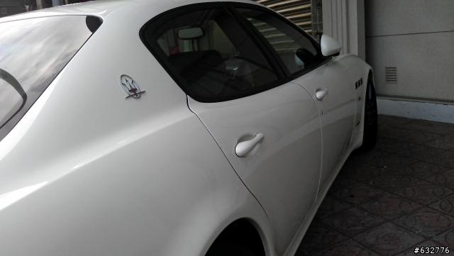 白Maserati