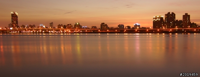 夕陽無限好~ 來蓋棟美麗的黃昏大樓吧!