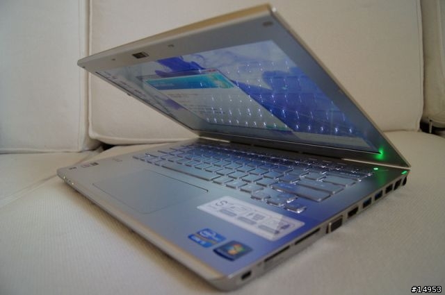 [開箱試用分享] 高CP值的 SONY VAIO S系列13吋SVS13113FWS