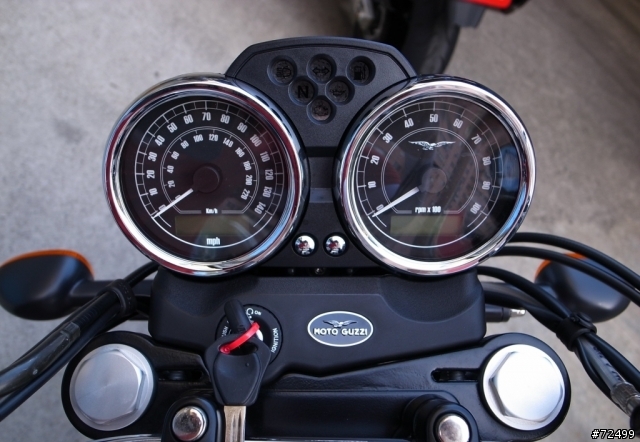 [開箱] (7/29更新) 就是愛復古風!! Moto Guzzi V7 Classic 圖多見諒!