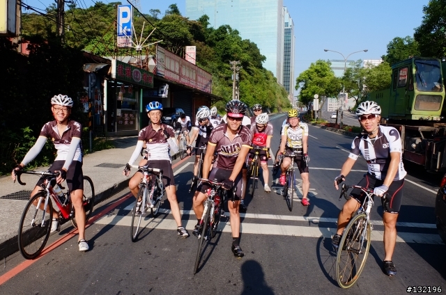 [練車] 北台灣黃金瀑布，晒的很開心的夏日推薦行程