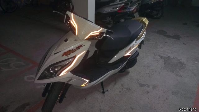 簡易開箱:NEW FIGHTER ZR 特式版(白色)