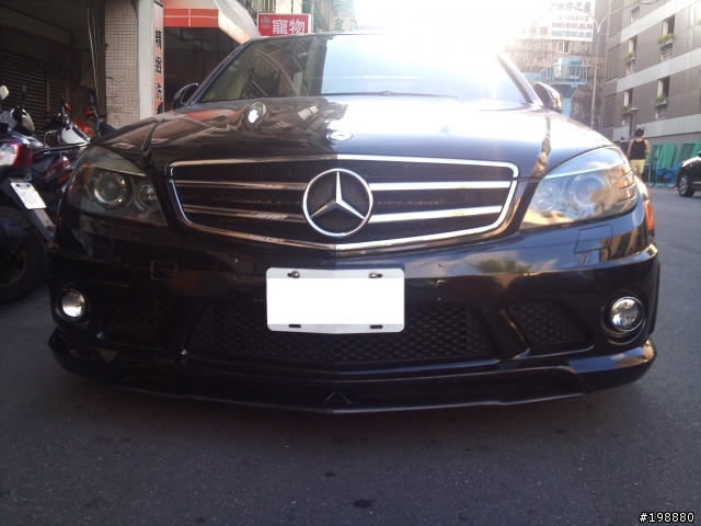 巧遇路邊C63 AMG