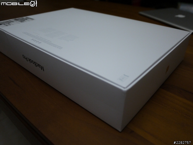 [更新]台灣在地發表的港版Retina MacBook Pro開箱
