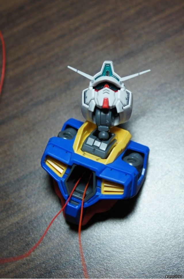 [ 鋼彈模型 ]MG AGE-1 腦部挖空LED置入手術
