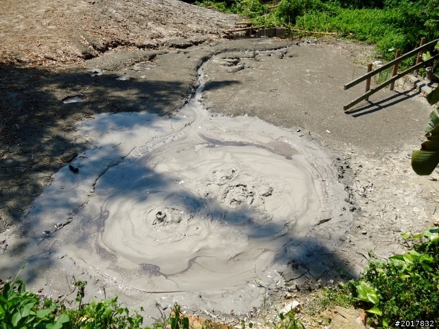 2012-7-10高雄燕巢惡地形絕地逢生險象之旅