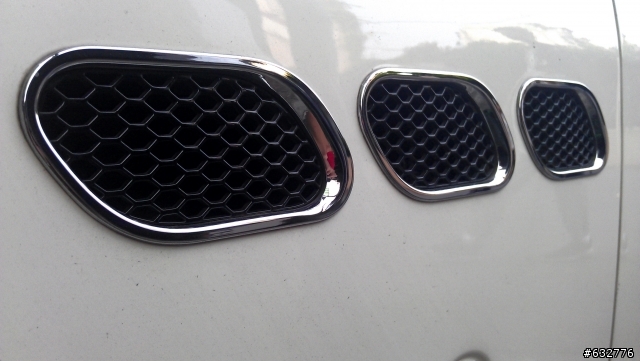 白Maserati