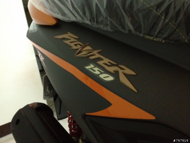 小弟的第一任小老婆:SYM New Fighter ZR 特仕版 開箱