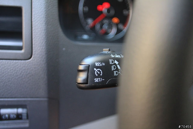 [開箱] 歐規Volkswagen T5 Caravelle 2.0TDI Bluemotion