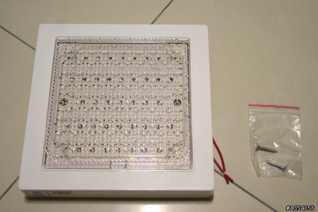 [ 分享 ] BBR 陽台用的 LED 照明/工作燈