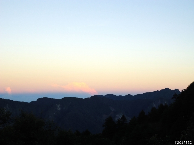 2012-8-12-13塔塔加麟趾山古道逍遙遊