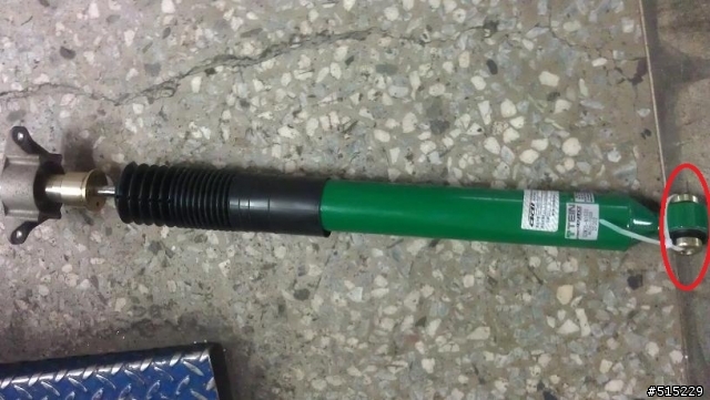 TEIN後避震器鐵圈橡膠脫落