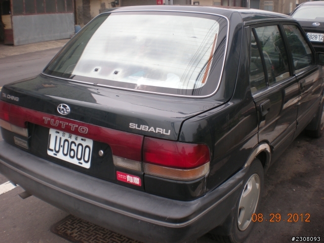 親戚家中的老車