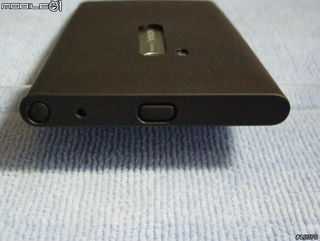 Lumia 900原廠膠套&皮套開箱