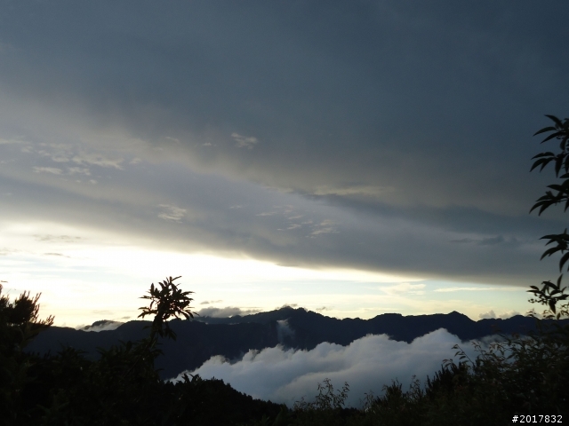 2012-8-12-13塔塔加麟趾山古道逍遙遊