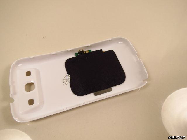 SAMSUNG S3 I9300 忍不住了! 無線充電!! 同廠加映 犧牲打4500mah超大容量電池