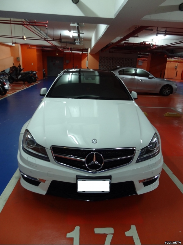 不專業亂拍Mercedes-Benz C63 AMG Coupe
