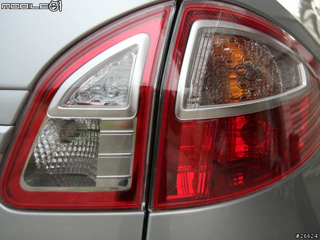 Ford FIESTA 1.6 4D 之林麥克駕馭心得 ~ 呼，花了6小時寫這篇第一次01試駕文章