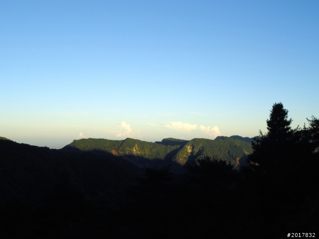 2012-8-12-13塔塔加麟趾山古道逍遙遊