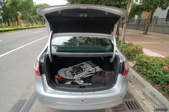 Ford fiesta VS civic 8 試駕心得