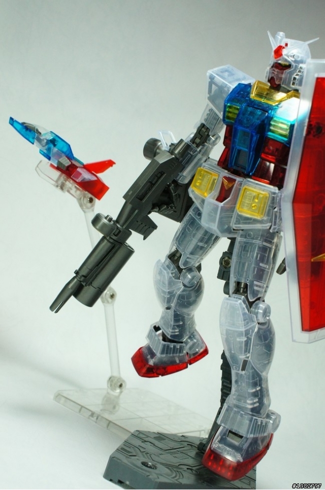 [分享] MG RX-78-2 Ver2.0 EXPO透明版