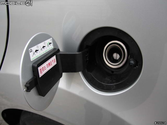 Ford FIESTA 1.6 4D 之林麥克駕馭心得 ~ 呼，花了6小時寫這篇第一次01試駕文章