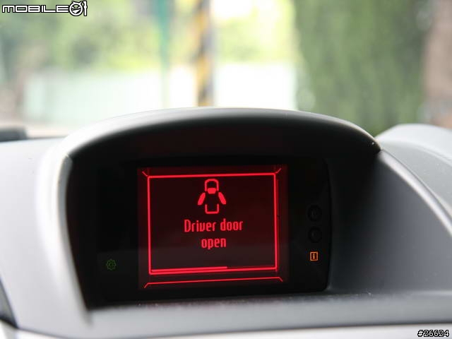 Ford FIESTA 1.6 4D 之林麥克駕馭心得 ~ 呼，花了6小時寫這篇第一次01試駕文章