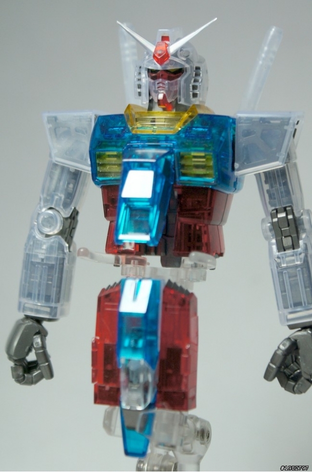 [分享] MG RX-78-2 Ver2.0 EXPO透明版