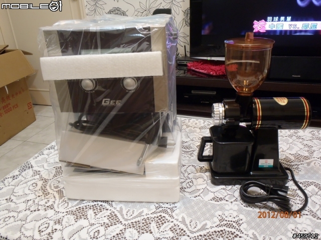 [開箱+心得] 新手趁颱風天來用GEE咖啡機練習做咖啡~~~