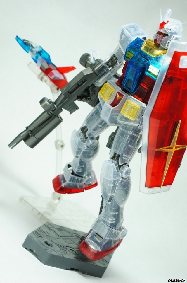 [分享] MG RX-78-2 Ver2.0 EXPO透明版