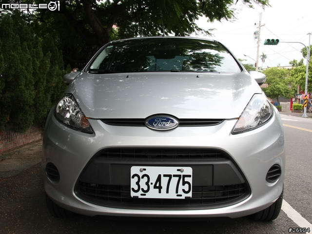 Ford FIESTA 1.6 4D 之林麥克駕馭心得 ~ 呼，花了6小時寫這篇第一次01試駕文章