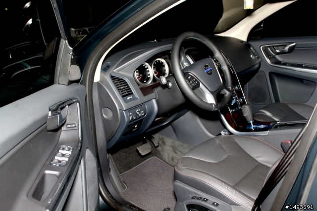 2012 VOLVO XC60 T5 豪華版開箱試乘印象