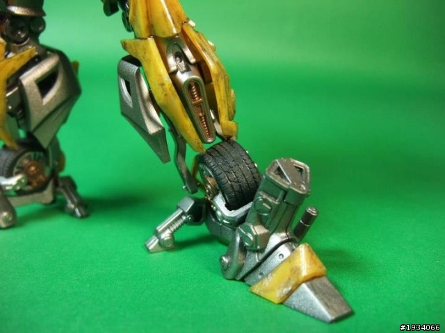 [分享] TRKARA TOMY - Bumblebee