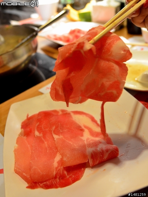 一鍋雙享受．小蒙牛麻辣養生鍋