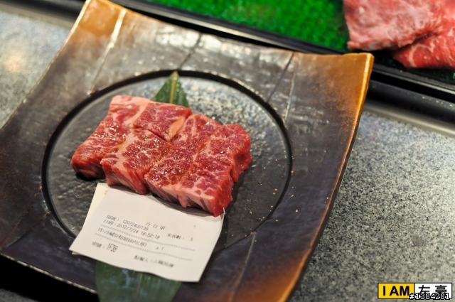 [食記] 高雄。碳佐麻里 精品燒肉 (高美旗艦店) 圖多多~