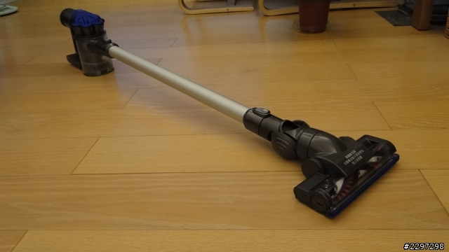 DYSON 輕型無線吸塵器 DC35 (開箱文)