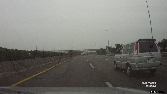 愛國者T7W (Patriot T7W)行車紀錄器開箱試用 and 全視線T5II畫質比較 (8/28增加濃霧影片and畫面擷取)