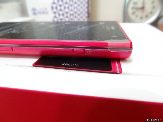 桃紅Xperia Acro S簡單開箱文～(8/4 黃斑測試)
