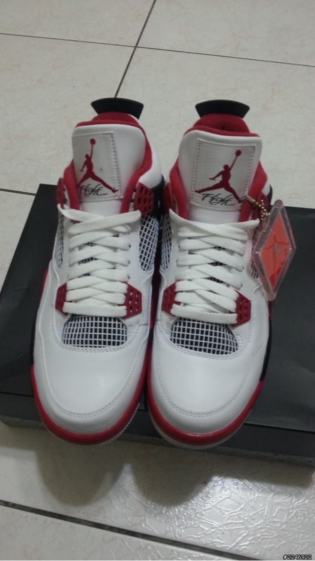 開箱~ 小時候的夢想~ AIR JORDAN RETRO 4 fire red~
