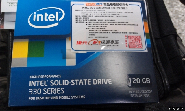 今天去買了一顆Intel 330系列120G 固態硬碟
