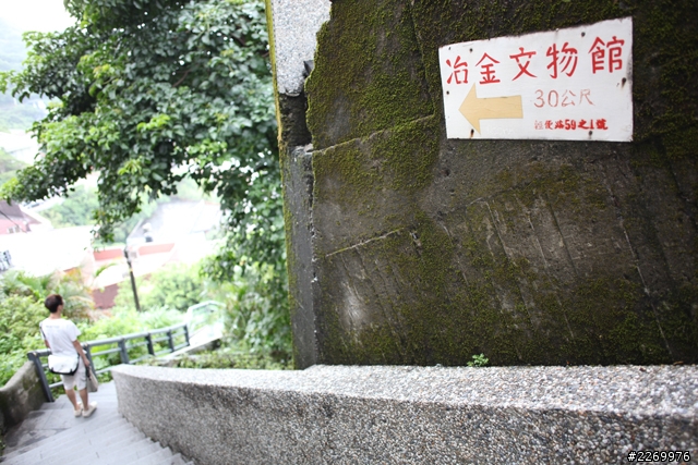 [號召]Canon EF 28mm f/2.8 IS USM蓋大樓囉!!!!