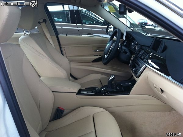 我的320D交車前的開箱